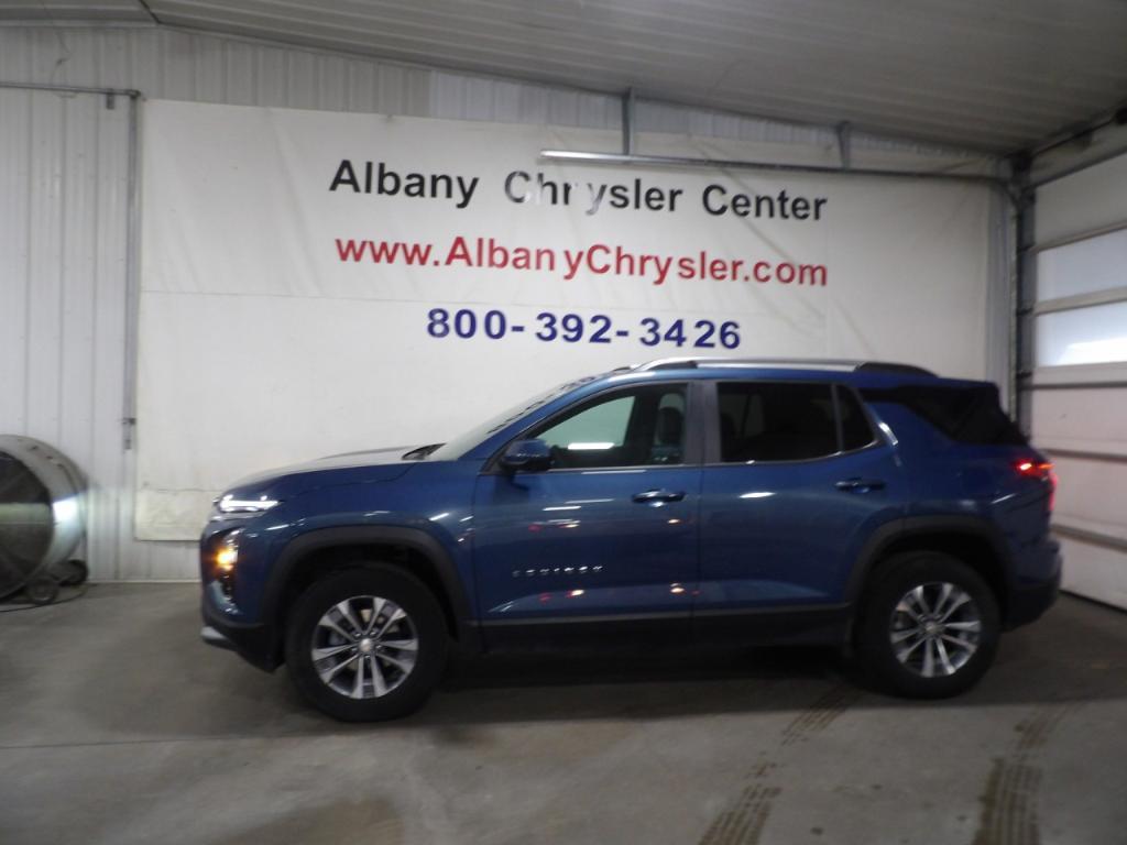 used 2025 Chevrolet Equinox car, priced at $28,399