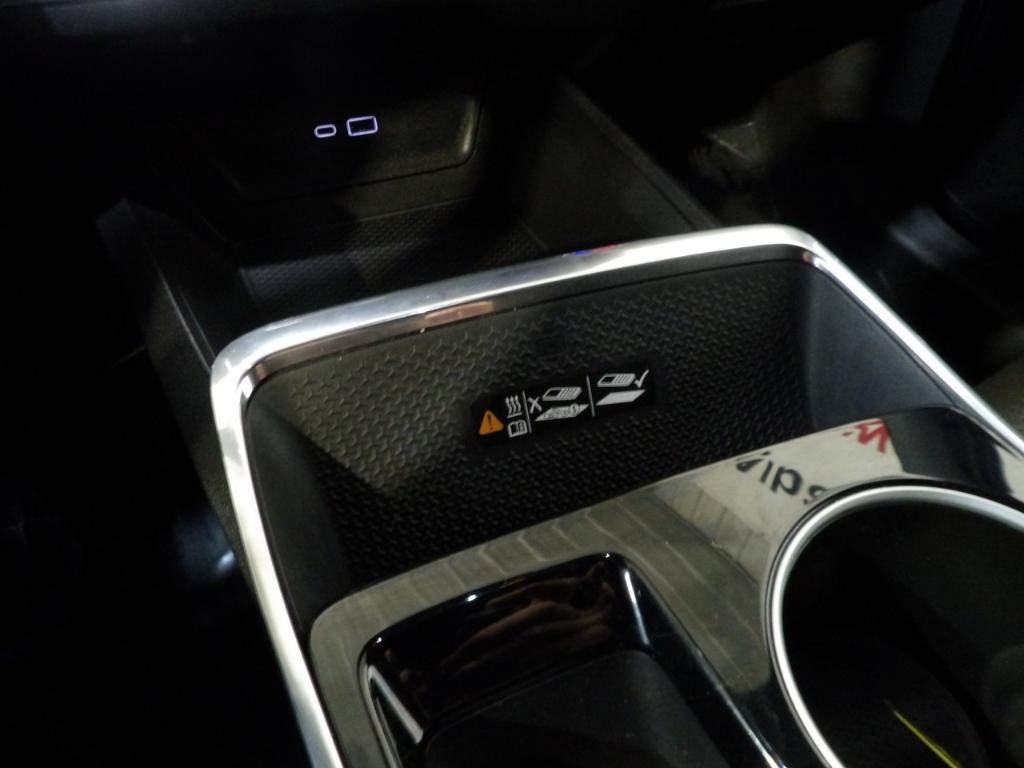 used 2025 Chevrolet Equinox car, priced at $28,399