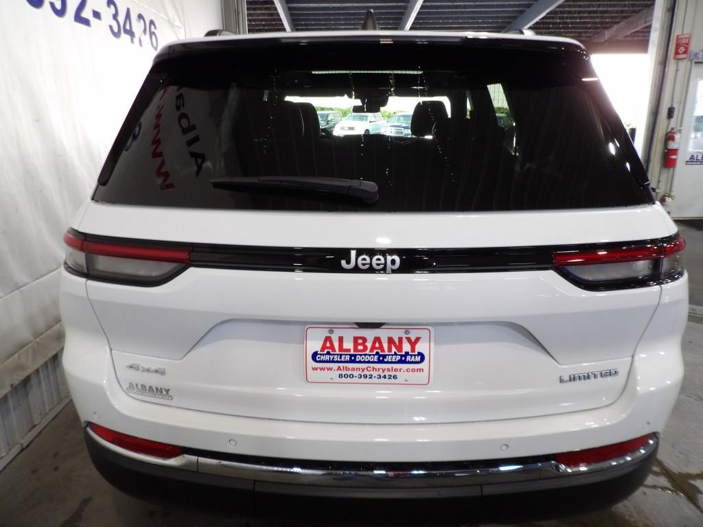 new 2025 Jeep Grand Cherokee car, priced at $50,410