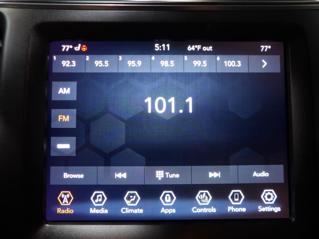 used 2022 Jeep Cherokee car, priced at $27,990