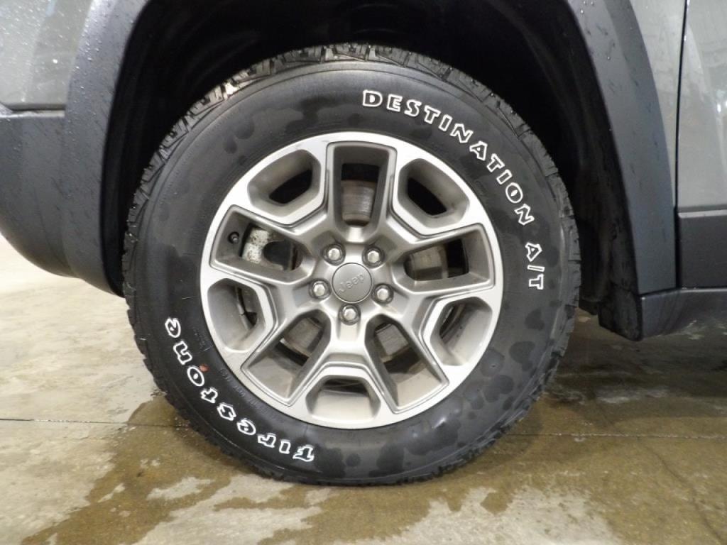 used 2022 Jeep Cherokee car, priced at $23,990