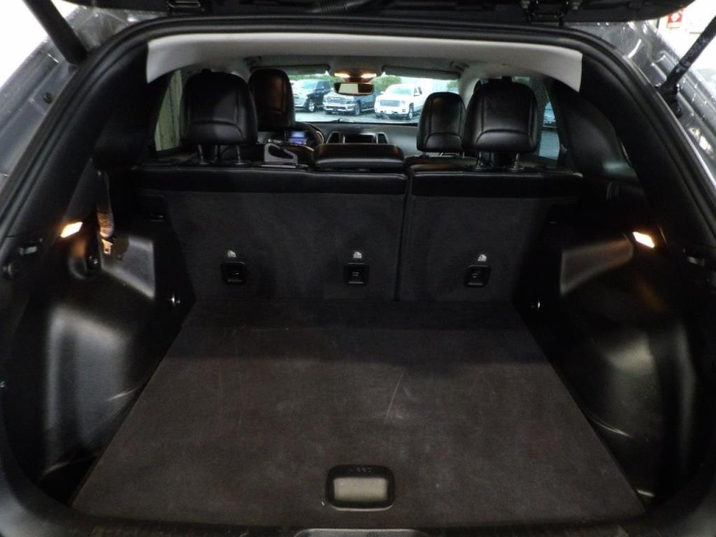 used 2022 Jeep Cherokee car, priced at $23,990