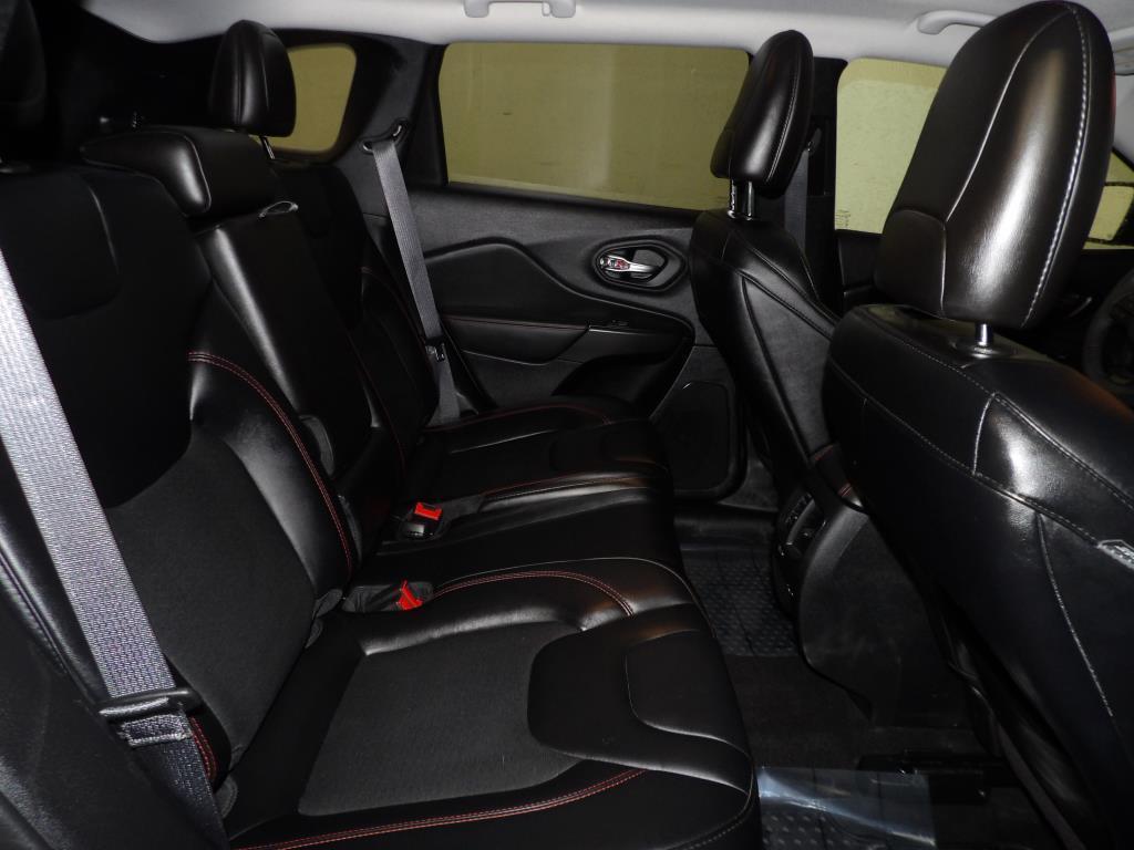 used 2022 Jeep Cherokee car, priced at $27,990