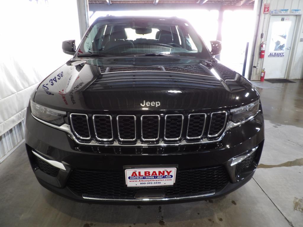 used 2022 Jeep Grand Cherokee car, priced at $34,990