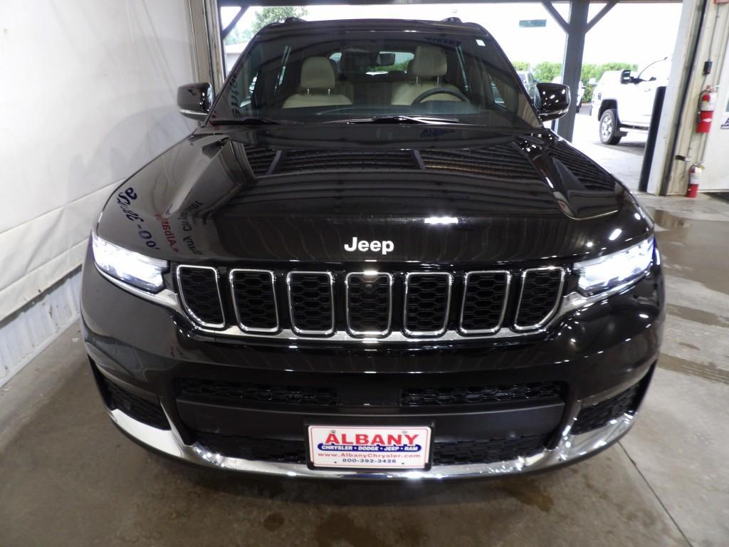 used 2025 Jeep Grand Cherokee L car, priced at $45,990