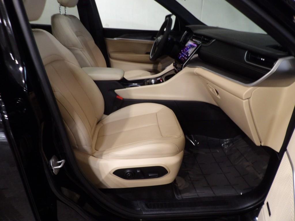used 2025 Jeep Grand Cherokee L car, priced at $45,990