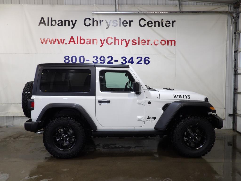 new 2025 Jeep Wrangler car, priced at $40,164