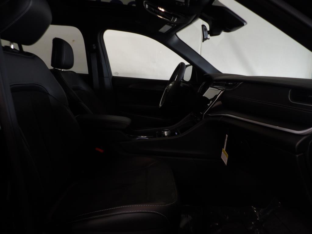 new 2025 Jeep Grand Cherokee car, priced at $41,219