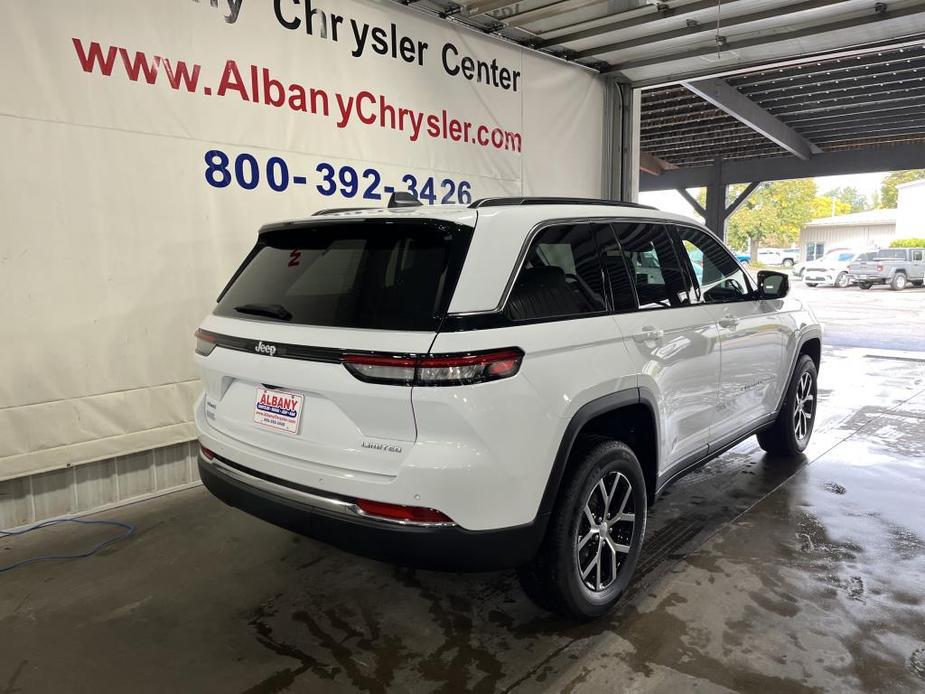 new 2025 Jeep Grand Cherokee car, priced at $47,695