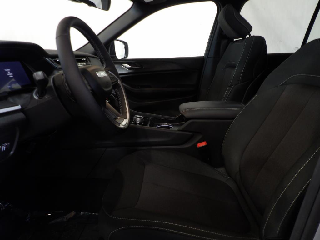 new 2025 Jeep Grand Cherokee car, priced at $39,668