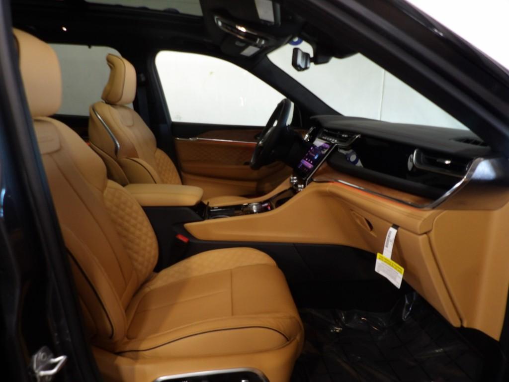 new 2025 Jeep Grand Cherokee L car, priced at $73,850