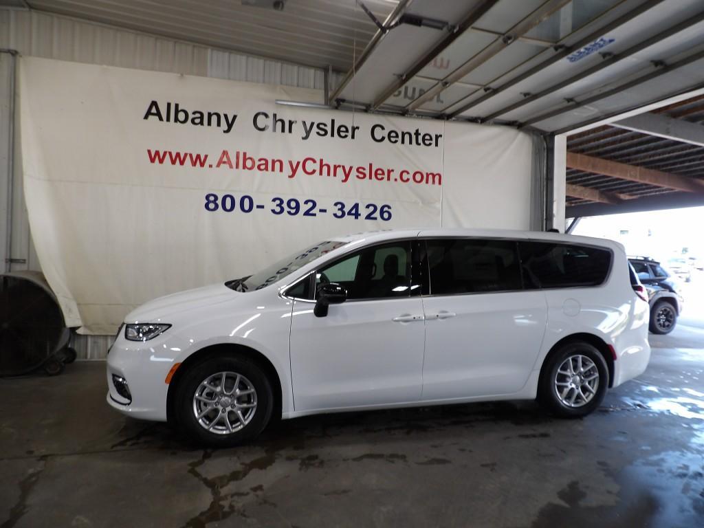 new 2026 Chrysler Pacifica car, priced at $45,155