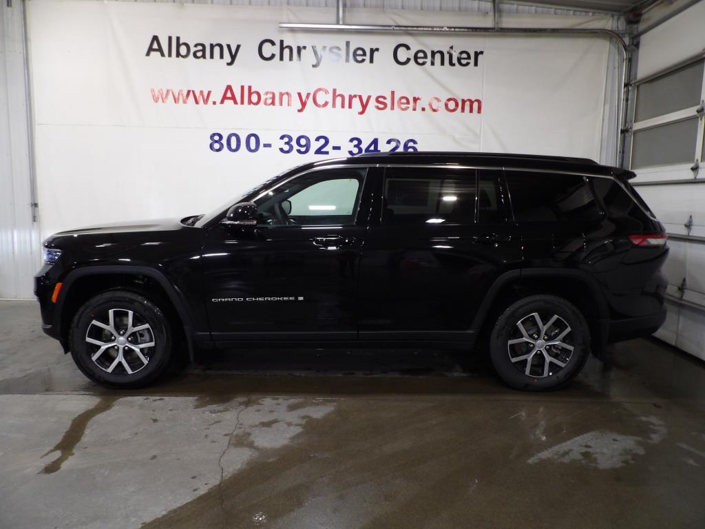 new 2025 Jeep Grand Cherokee L car, priced at $53,330