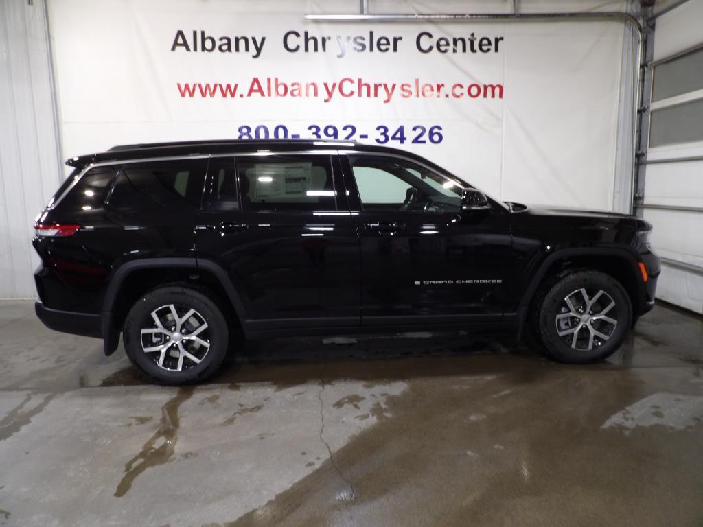 new 2025 Jeep Grand Cherokee L car, priced at $53,330