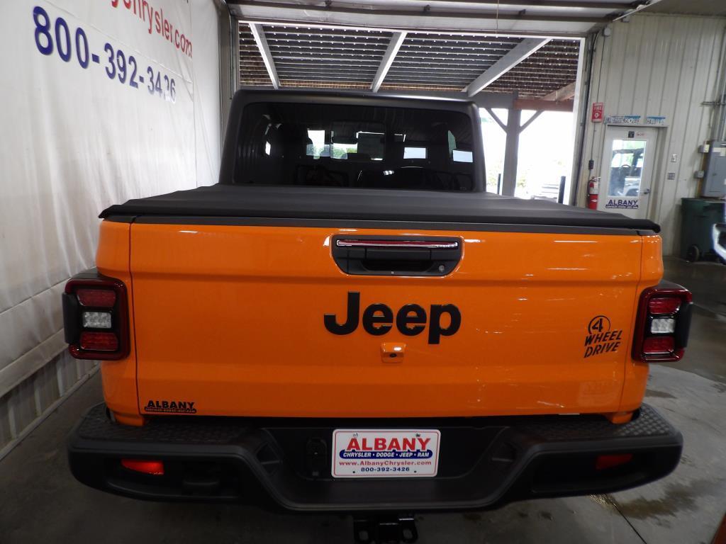 new 2025 Jeep Gladiator car, priced at $45,904