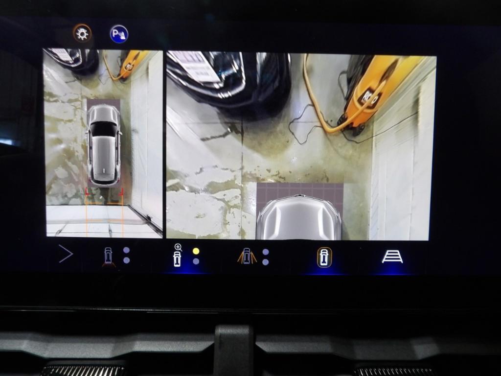 used 2025 Chevrolet Equinox car, priced at $28,399