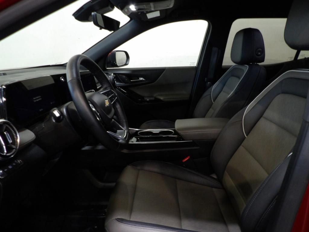 used 2025 Chevrolet Equinox car, priced at $28,399