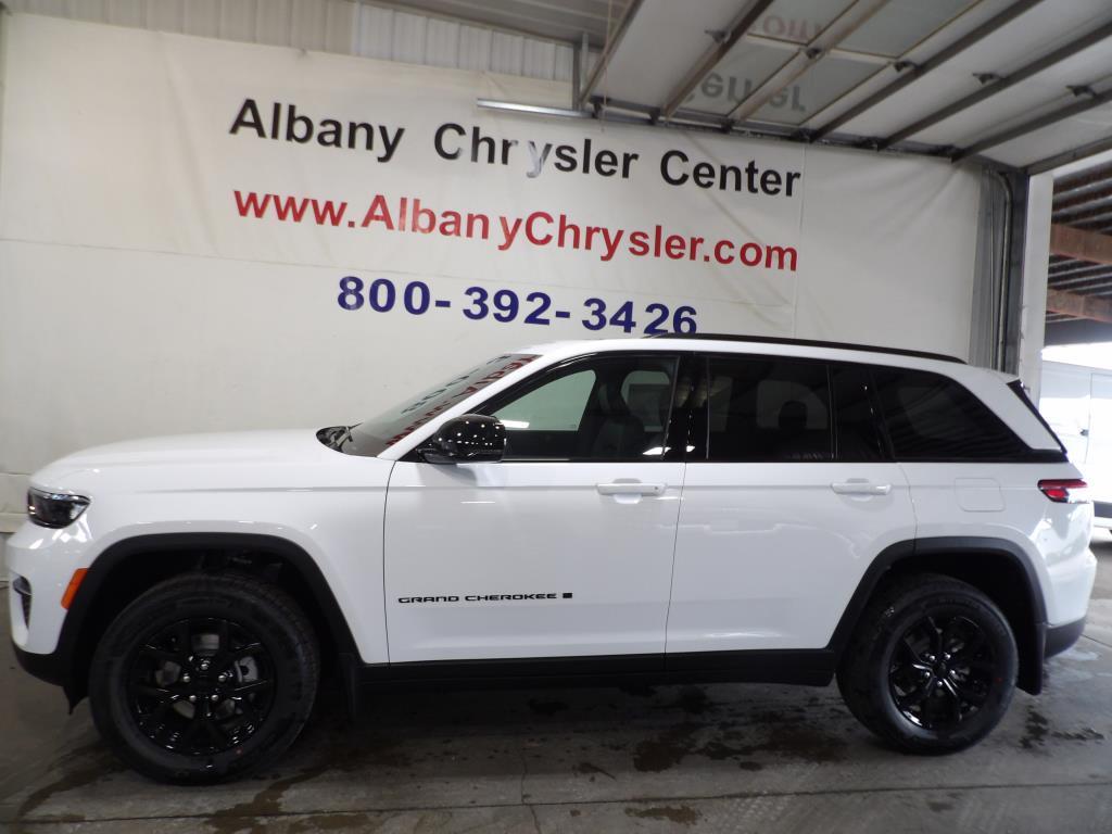 new 2025 Jeep Grand Cherokee car