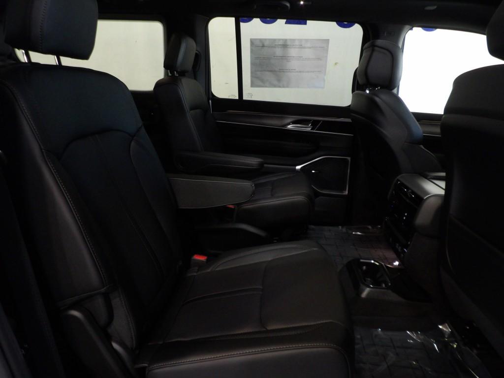 new 2025 Jeep Wagoneer car