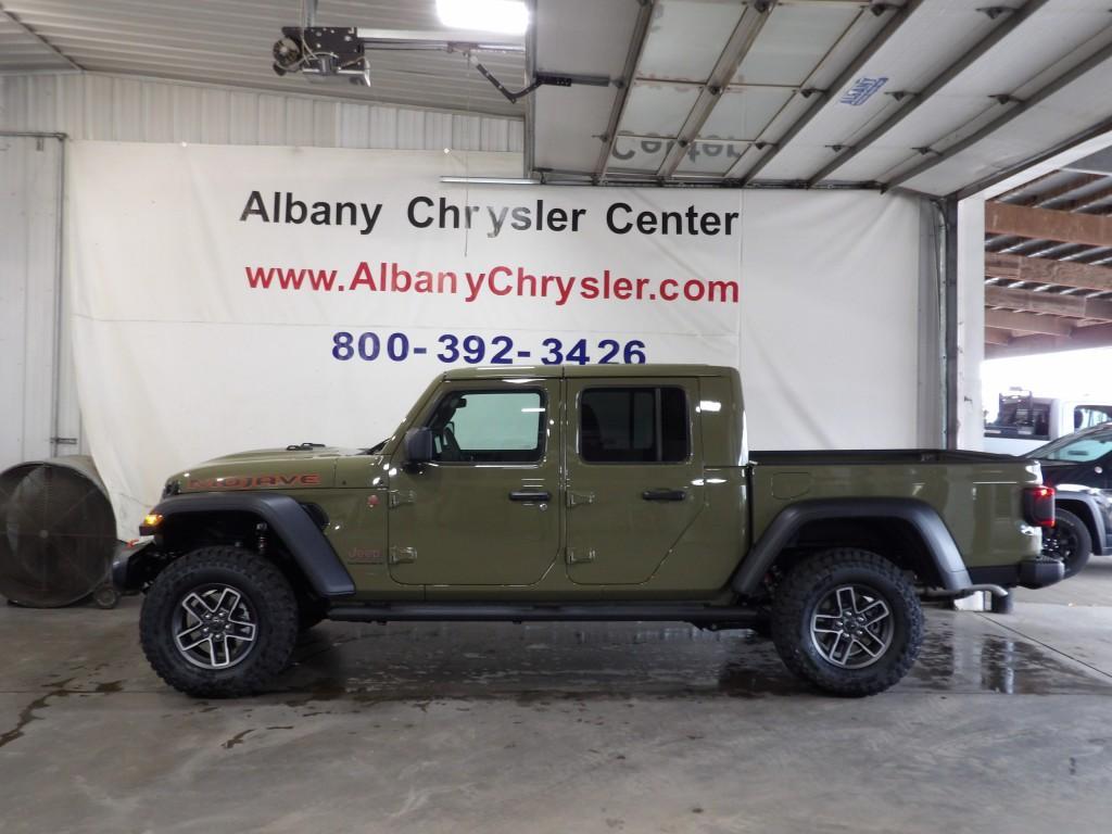 new 2025 Jeep Gladiator car, priced at $52,234
