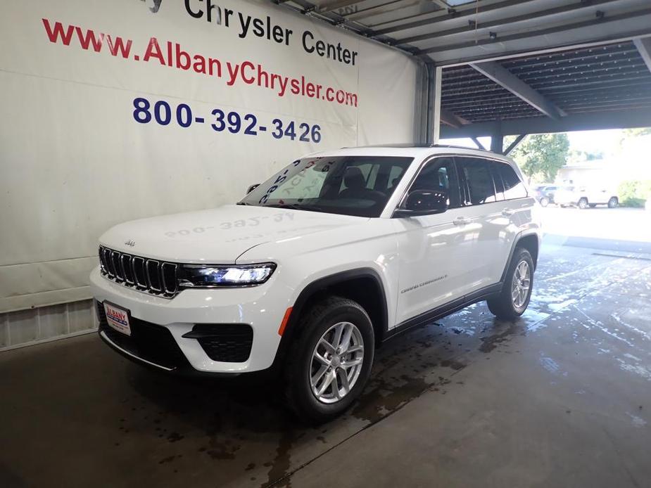 new 2025 Jeep Grand Cherokee car, priced at $42,370