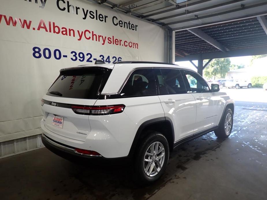 new 2025 Jeep Grand Cherokee car, priced at $42,370