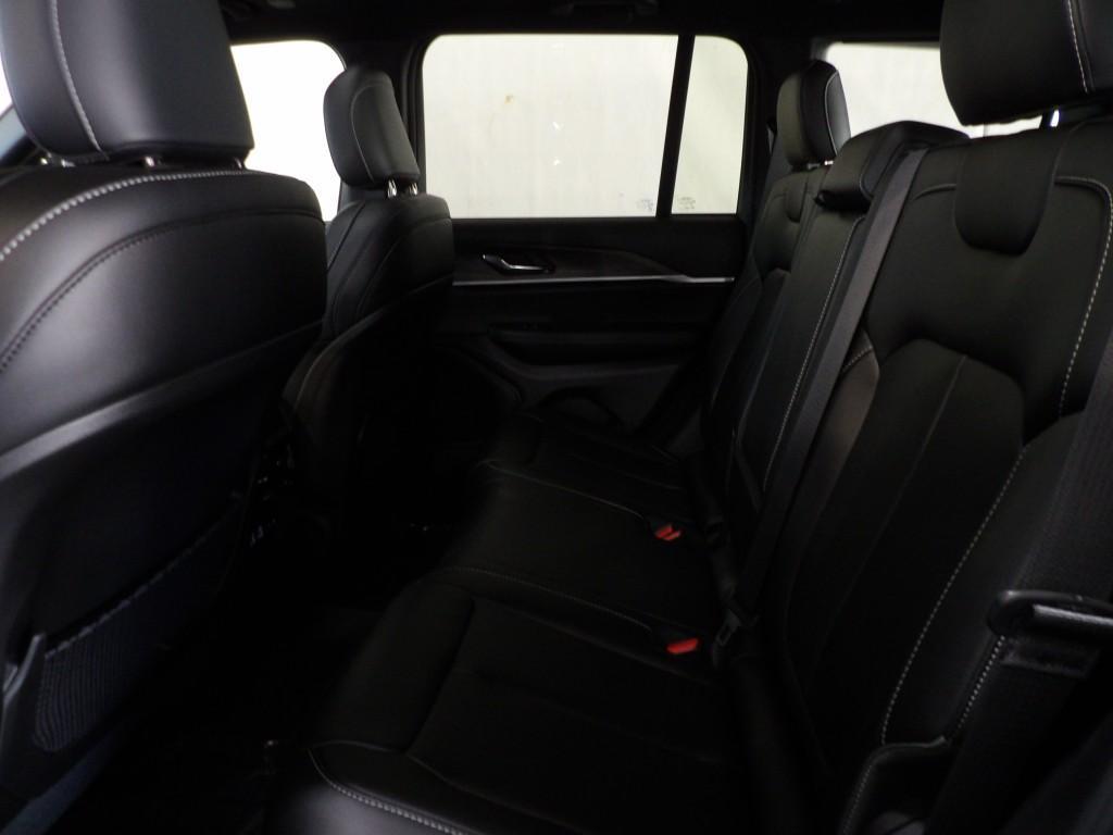new 2025 Jeep Grand Cherokee car, priced at $51,005
