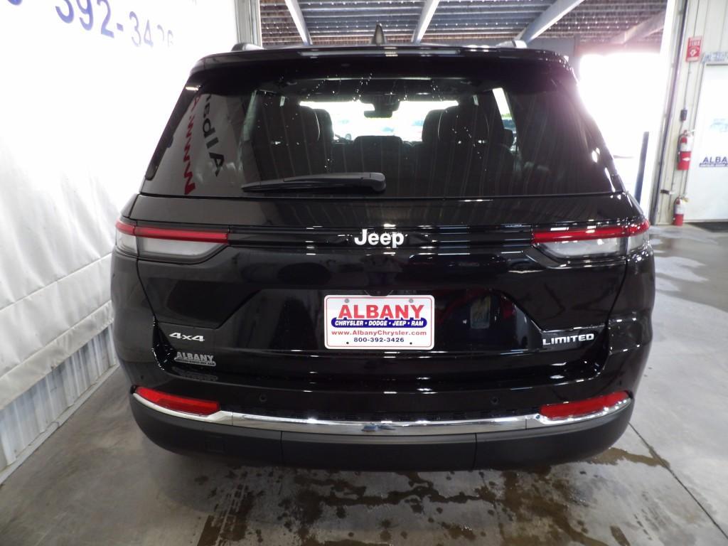 new 2025 Jeep Grand Cherokee car, priced at $51,005