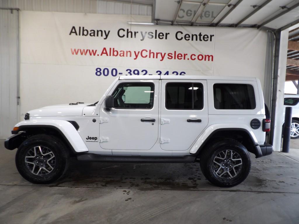 new 2025 Jeep Wrangler car, priced at $60,375
