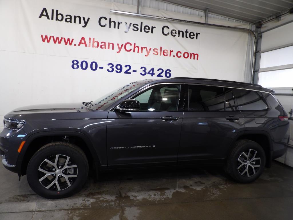 new 2025 Jeep Grand Cherokee L car, priced at $53,330