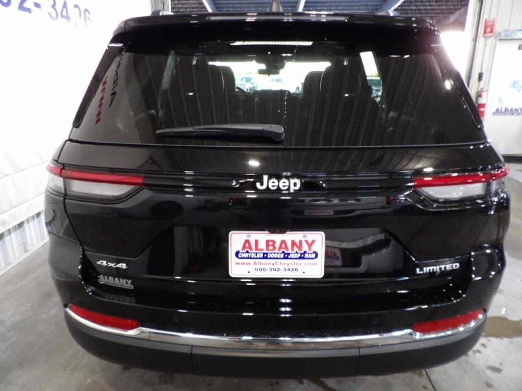 new 2025 Jeep Grand Cherokee car, priced at $44,796