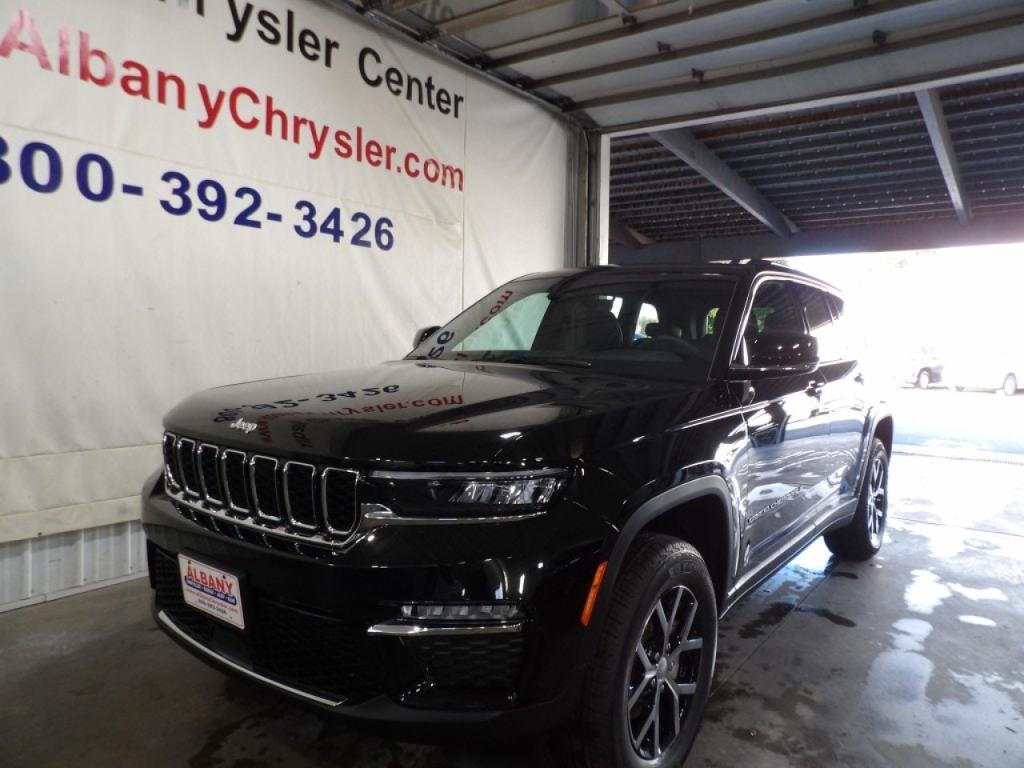 new 2025 Jeep Grand Cherokee car, priced at $44,796
