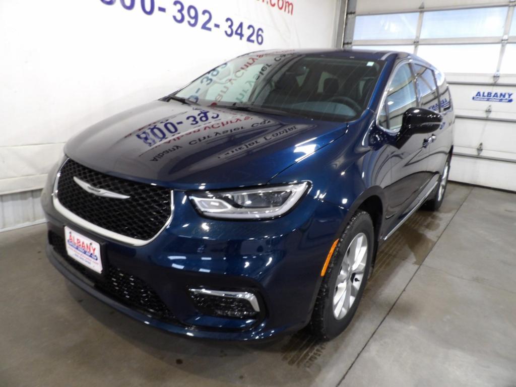 used 2024 Chrysler Pacifica car, priced at $35,990