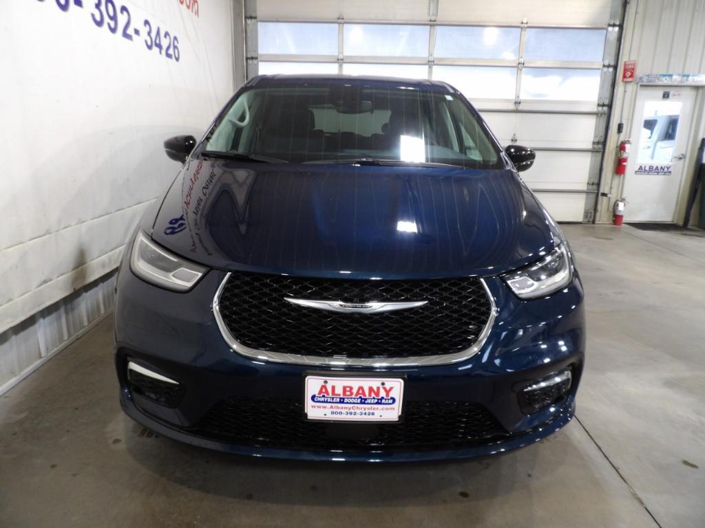 used 2024 Chrysler Pacifica car, priced at $35,990