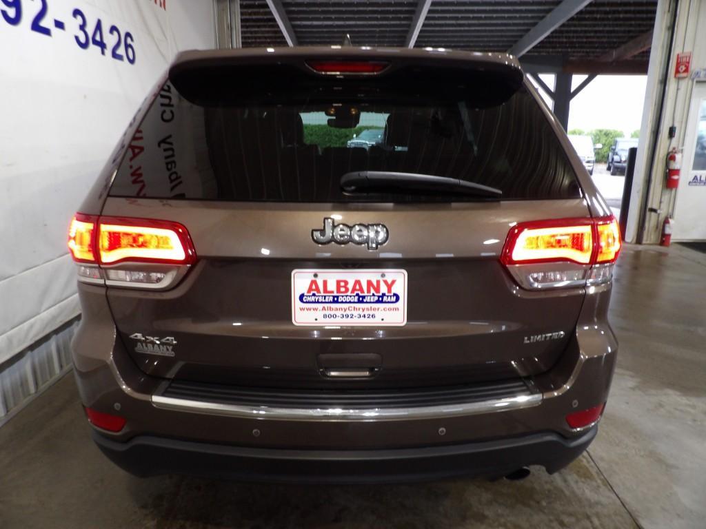 used 2020 Jeep Grand Cherokee car, priced at $23,990