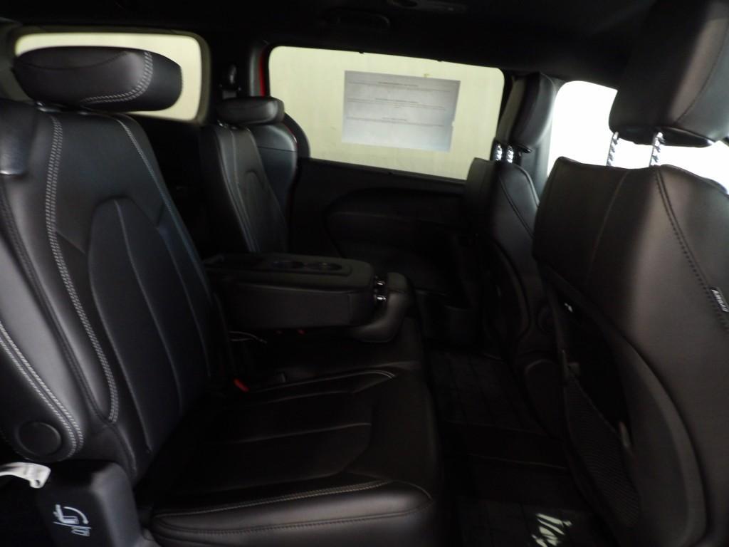 new 2026 Chrysler Pacifica car, priced at $40,912