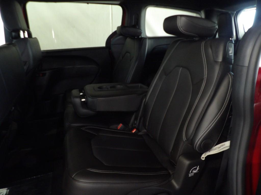 new 2026 Chrysler Pacifica car, priced at $40,912