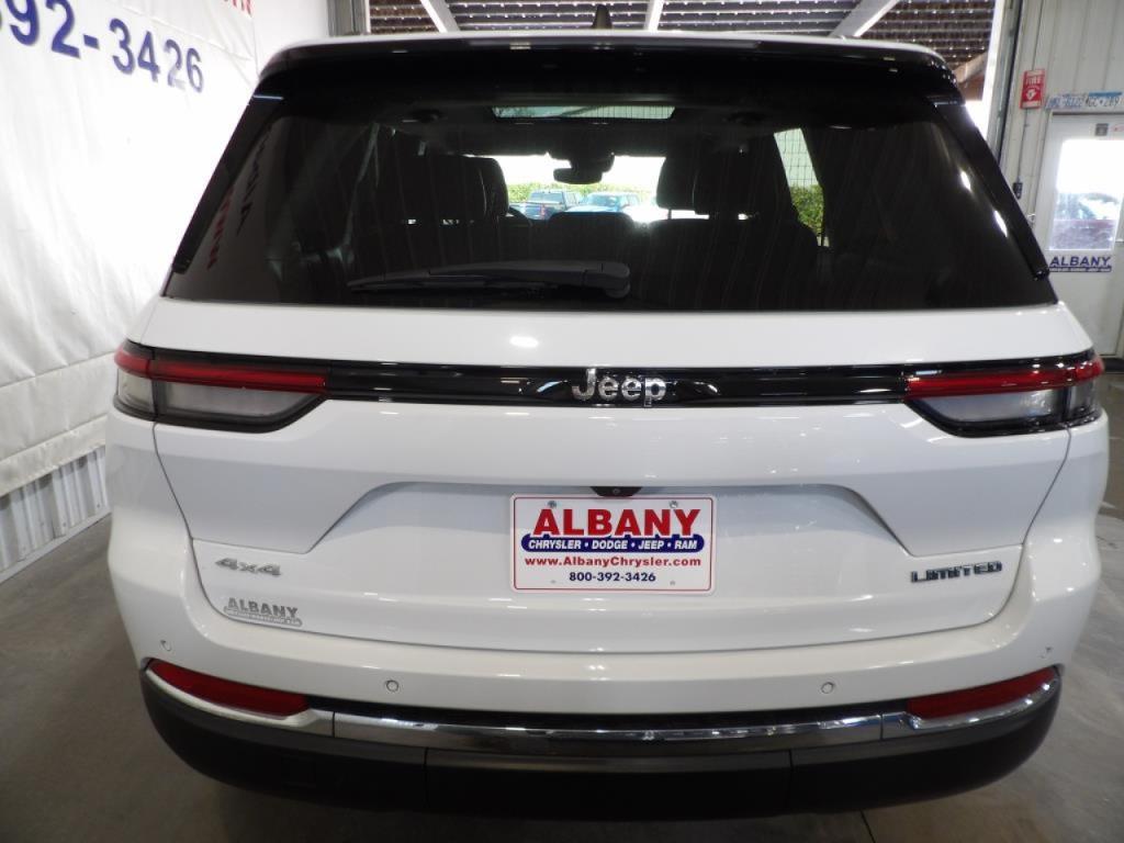 used 2022 Jeep Grand Cherokee car, priced at $29,990