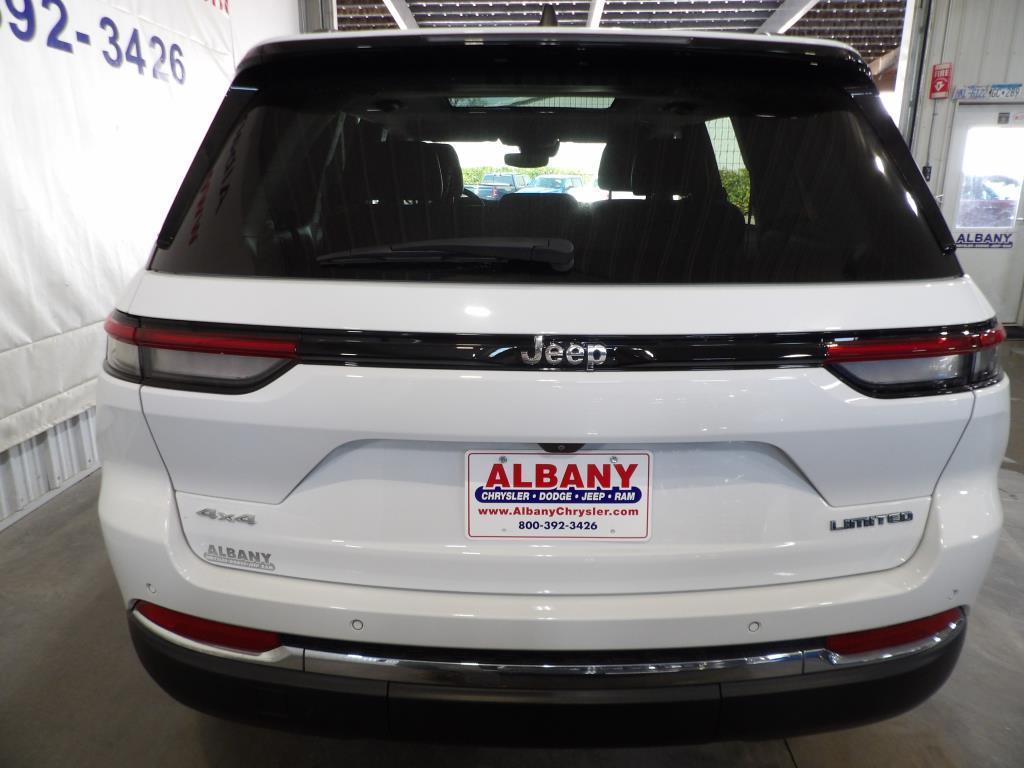 used 2022 Jeep Grand Cherokee car, priced at $33,990