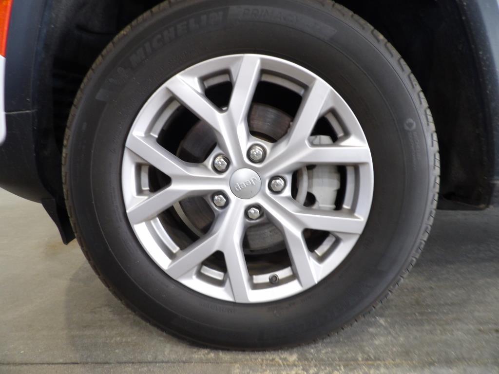 used 2022 Jeep Grand Cherokee car, priced at $33,990