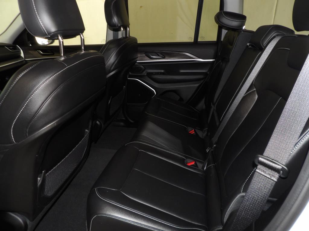 used 2022 Jeep Grand Cherokee car, priced at $33,990