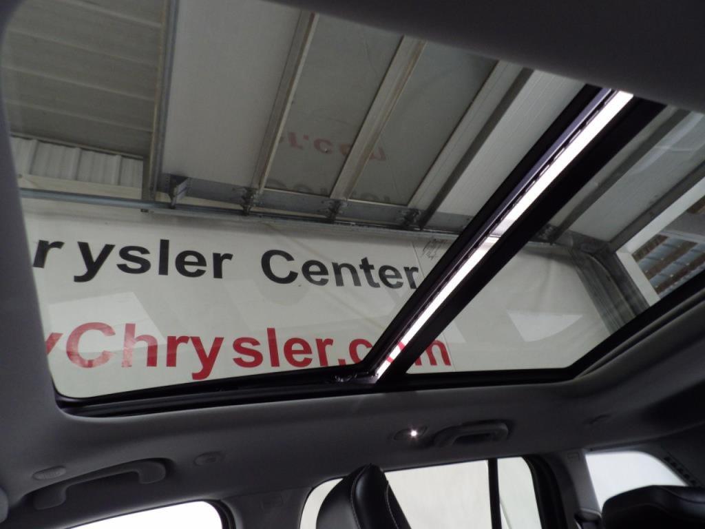 used 2022 Jeep Grand Cherokee car, priced at $29,990