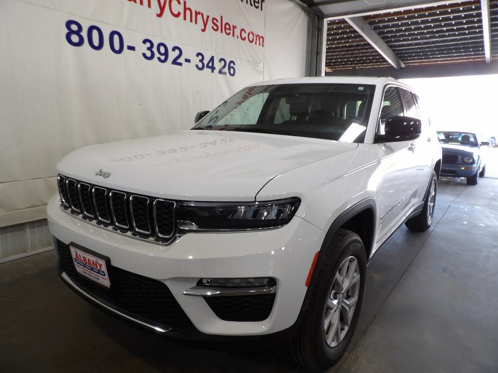 used 2022 Jeep Grand Cherokee car, priced at $33,990