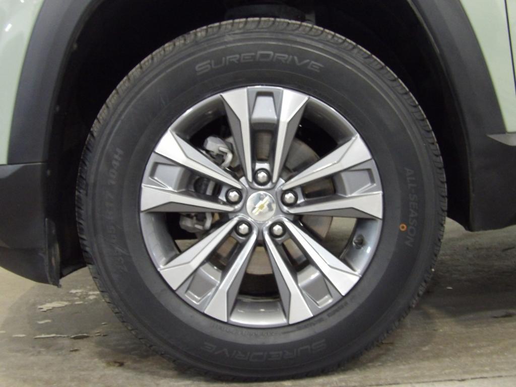 used 2025 Chevrolet Equinox car, priced at $28,399