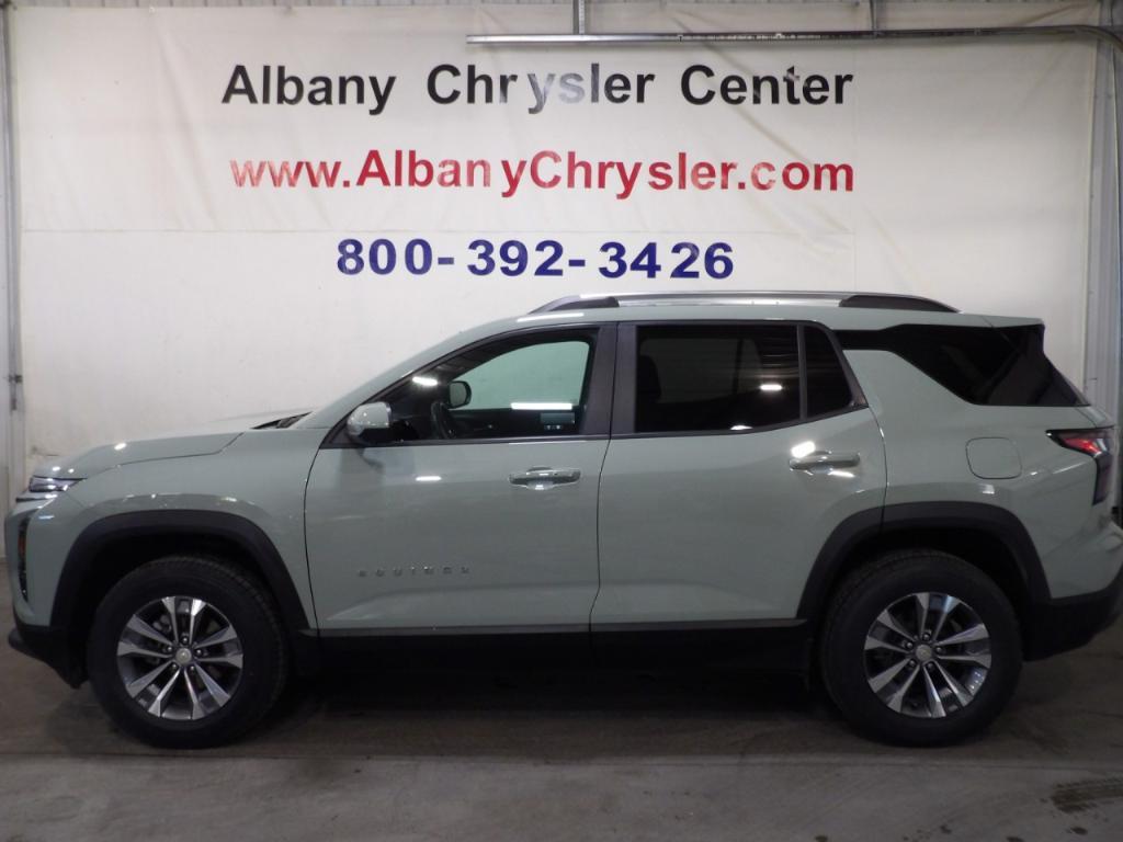 used 2025 Chevrolet Equinox car, priced at $28,399