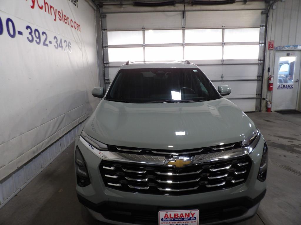 used 2025 Chevrolet Equinox car, priced at $28,399