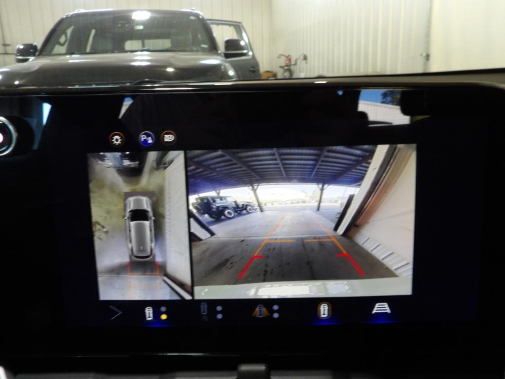 used 2025 Chevrolet Equinox car, priced at $28,399