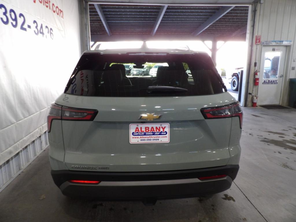 used 2025 Chevrolet Equinox car, priced at $28,399