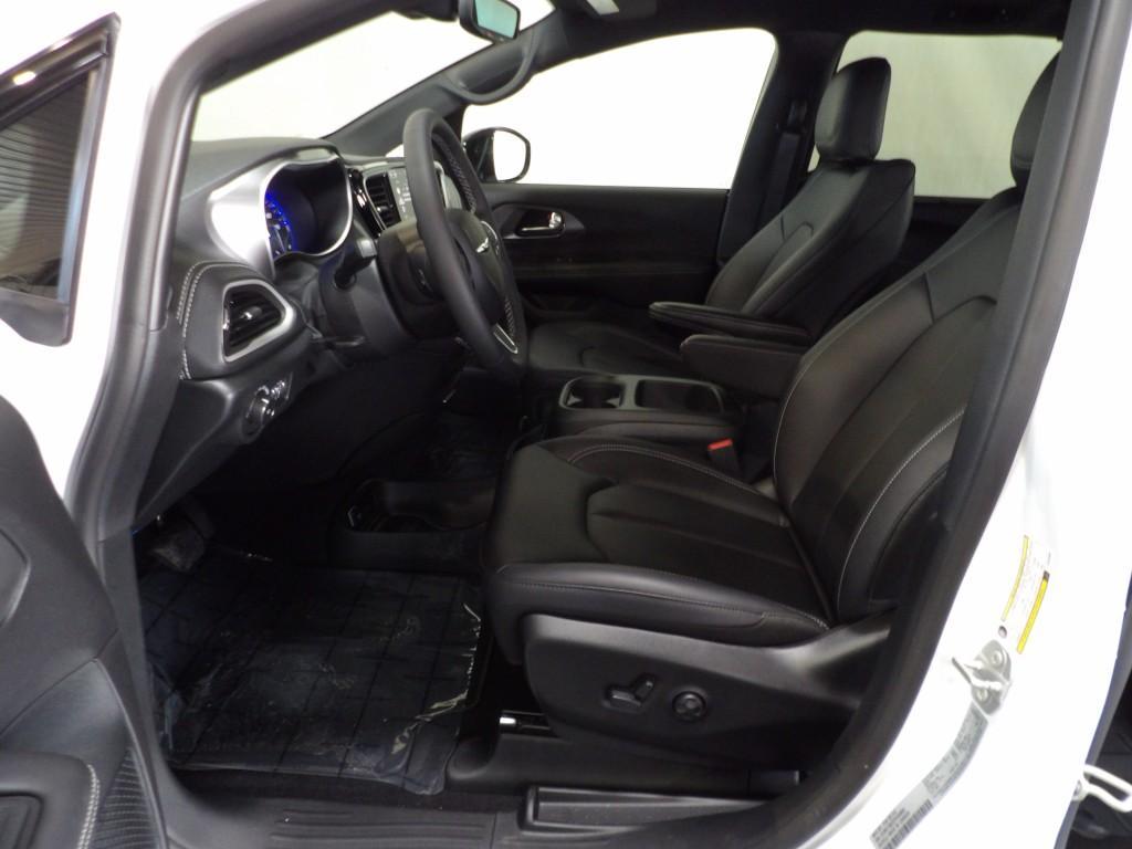 new 2026 Chrysler Pacifica car, priced at $42,684