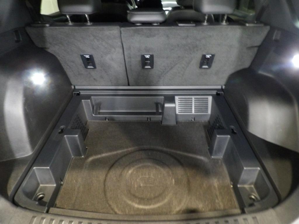 used 2025 Chevrolet Equinox car, priced at $28,399